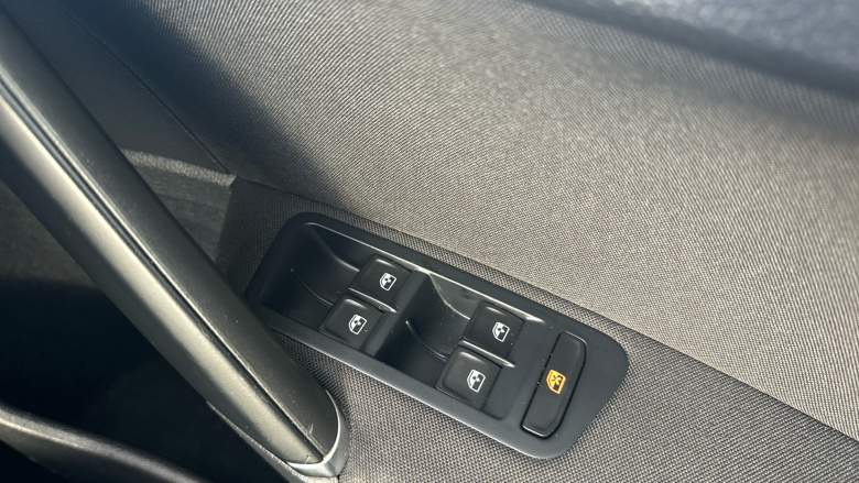 Volkswagen Golf 1.6 TDI SE 5dr Diesel Hatchback